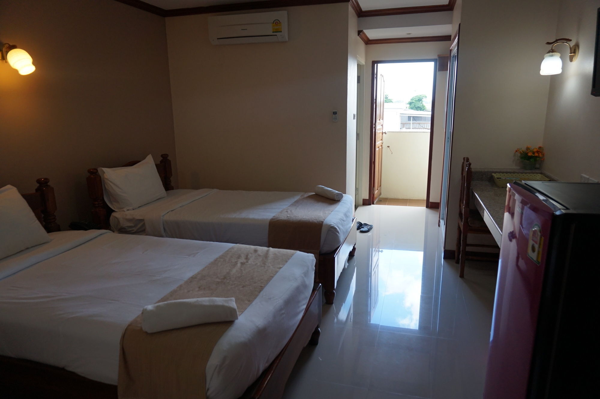Np Residence Nakhon Phanom Exterior foto